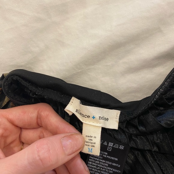 Silence+Noise Gold Pleated Skirt - Picture 3 of 5